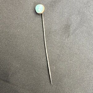 Vintage 10K Gold Green Chalcedony Stick Pin